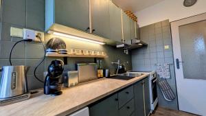 Stylish Prague 6 Apartment with balcony