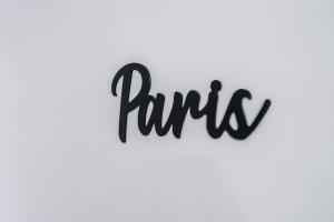 Spacious 5 bedroom house near Leeds City Centre sleeps 12 suits contractors with free parking