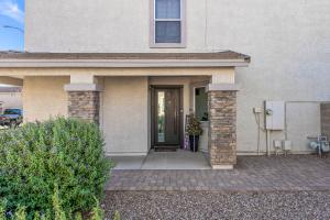 Spacious Entire Home 4B & 2.5B in Avondale Arizona