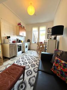 Coatbridge central apartment 20 min from Glasgow