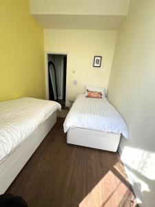 Coatbridge central apartment 20 min from Glasgow