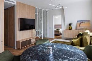 Modern Luxury Apartment in Old Town