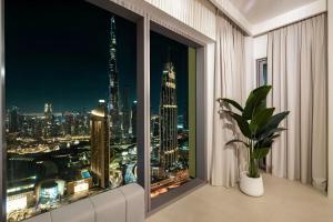Dubai Mall Connection - Burj Views - Turf Balcony
