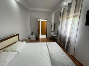 PANORAMIC VIEW Xhanari Guesthouse Tepelene