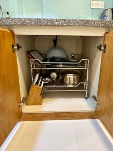 SOHO Residence & Hotel, Apartment with King Bed, walk to Bui Vien