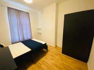 Double Room in Prime Zone 2 Location