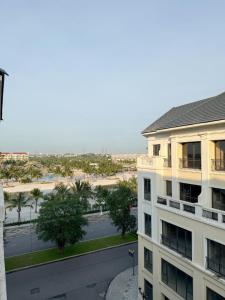 Emiii House -Homestay View Biển Vinhomes Ocean Park 2