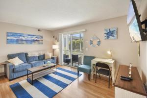 Retreat at Glenns Bay 203E condo