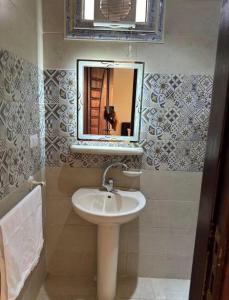 Sun And Sun Pyramids Inn