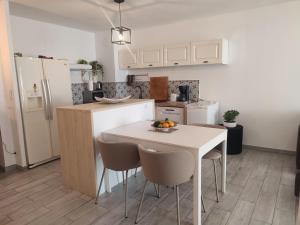 Superbe appartement avec piscine lété de juin à septembre