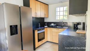 Charmante maison, 8 personnes, piscine et tennis