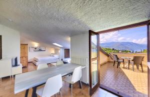 Private terrace with lake view near Varenna