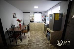 Cozy Cabins Near Jaguar Paw