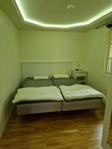 Gäst lägenhet i centrala Falkenberg botten plan utmärkt för äldre folk