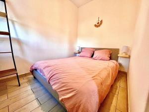 Petit Deux Pièces-Place de parking