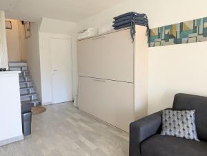 Centre ville, studio vue port, avec parking privé