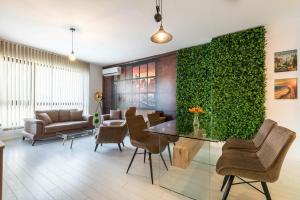 Sea garden luxury apartment