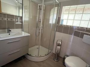 Chalets Chambon-sur-Lac : photos des chambres