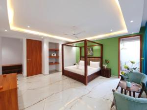 Coastal Living - 5BHK Rooftop Private Pool Villa, Baga, Goa