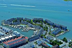 Harbour Island 402M condo