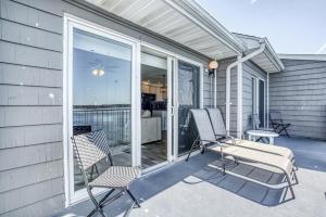 Harbour Island 402M condo