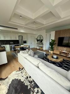 #507 Cartwright - Modern City Apartment