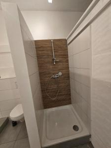 GästeKate - 280qm, Sauna, Kamin, Garten, 4 Hunde, an der Elbe