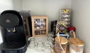 Cocon Cosy Verdoyant - Free Private Parking, Breakfast, Wifi, Netflix