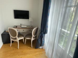 Hotels Hotel Victor Hugo : photos des chambres