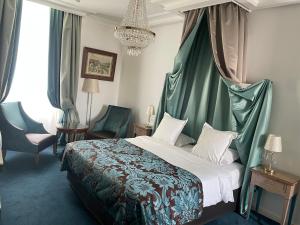 Hotels Hotel Victor Hugo : photos des chambres