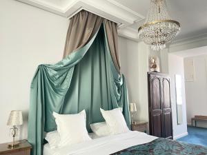 Hotels Hotel Victor Hugo : photos des chambres