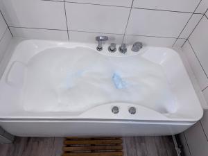 Appartements Bonaparte Spa & Terrace : photos des chambres