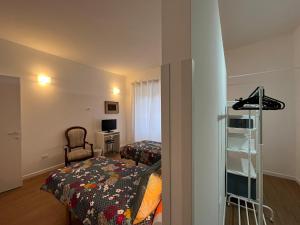 Angolo Acuto metro B Conca DOro