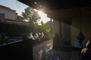 Golden Waves Surf and Yoga Lodge Furadouro