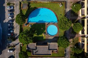 Golden Waves Surf and Yoga Lodge Furadouro