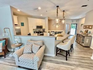 Pineapple Paradise Beach - 3BR 3BA - Pet Friendly