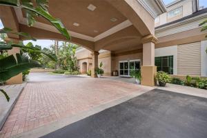 Lake Buenavista Apartments close to Disney