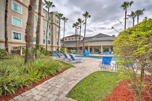 Lake Buenavista Apartments close to Disney