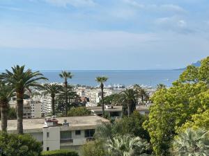 CANNES Vue Mer & Balcon dans Villa Exceptionnelle Belle Époque la Californie