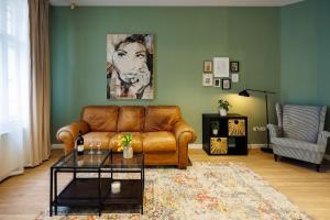 #Cozy Central Nest with Balcony