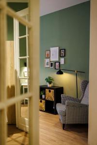 #Cozy Central Nest with Balcony