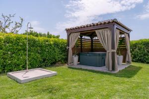 Villa Giota Luxury Living with Private Jacuzzi and Free Car