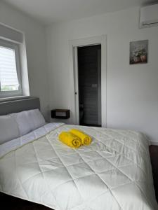 Inviting and bright 90 m2 residence with 4 balconies