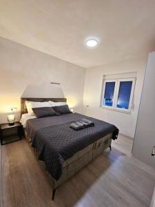 Villa Stella Maris Kastela - Private Pool & Steps to Beach
