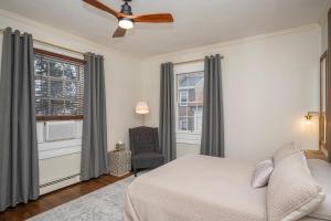 2 bedroom urban chic right on the Brown University campus