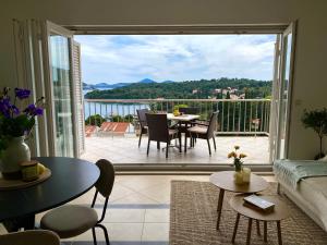 Punta Vale Apartment I 2BDR with stunning views