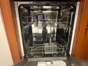 Riverside 1bd near Canary Wharf