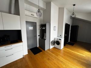 Modern Studio Next to Old Town