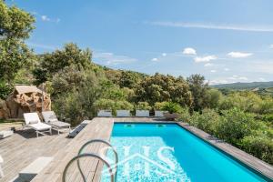 Villa Elena - Oasi di Charme con piscina