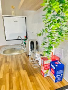 77Co-Guesthouse by Bexleyheath